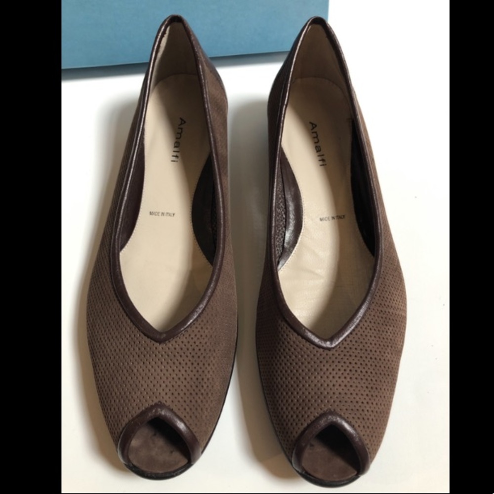 🎉SALE 🎉 ✨HP✨ Amalfi “Sallena” Flats - Picture 3 of 4